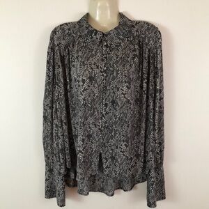 Free People Modern Muse Snakeskin Button Down Peasant Bouse Size Small